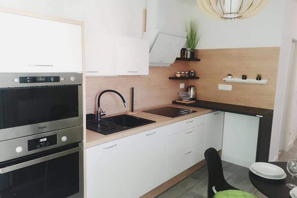 Apartman Levi Pula Exterior photo