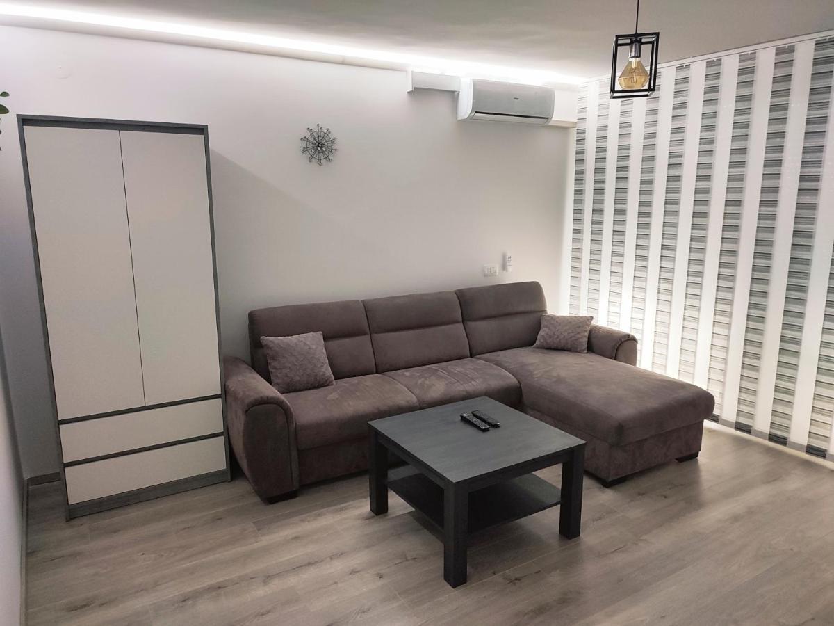 Apartman Levi Pula Exterior photo