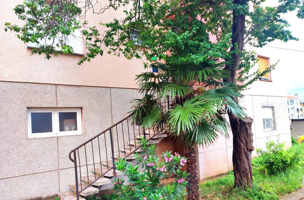Apartman Levi Pula Exterior photo